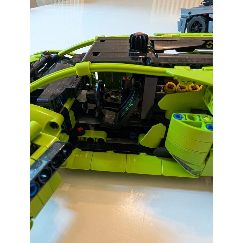 LEGO Technic Toy Lot of 2 Lime Lamborghini‎ Sian FKP 37 42115 Supercar 1:8 Scale